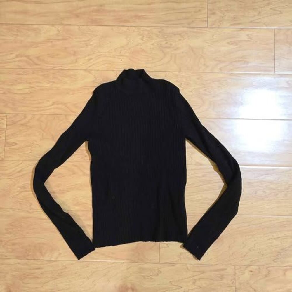 BERSHKA Black Ribbed Top Size M